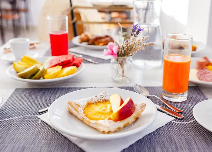 Отель Rabbit 3*